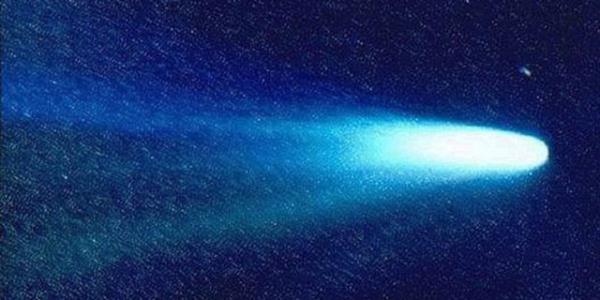 <p><b>Halley Kuyruklu Yldz</b></p>    Her 76 ylda bir dnyay ziyaret eden kuyruklu yldz tarih boyunca insanlar korkutan bir unsur olmay baarmt...