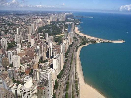 llinois Chicago'da bir nkleer bomba patlatmann cezasi sadece 500 dolar. Ontario'da, horozlarn kent snrlar dahilinde tmeleri yasak.