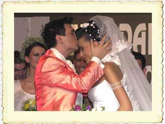 enol pek ile Yksel Ak