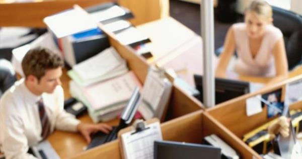 <p><b>Maalara eklenmesi gereken be unsur</b></p>  Aadaki tabloda 2013 yl Kasm ay net maalar bulunmaktadr. Ancak unutulmamal ki, maalar bu tabloda yer alan miktarlardan daha yksektir. nk bu tutarlara be adet maa unsuru dahil deildir.   Aadaki be durumdan herhangi birine veya bir ka sizin iin geerliyse tablodaki net maaa bunu ekleyin ve ilgili meslee girdiinizde alacanz maa kendiniz hesaplam olun.