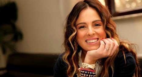 <p><b>DOA RUTKAY</b></p>  Nejat Uygur...Tiyatronun ,sahnenin neesi,son perdenin bile en samimi efendisi...Seni izlemi olmak nimet.Nur iinde yat...