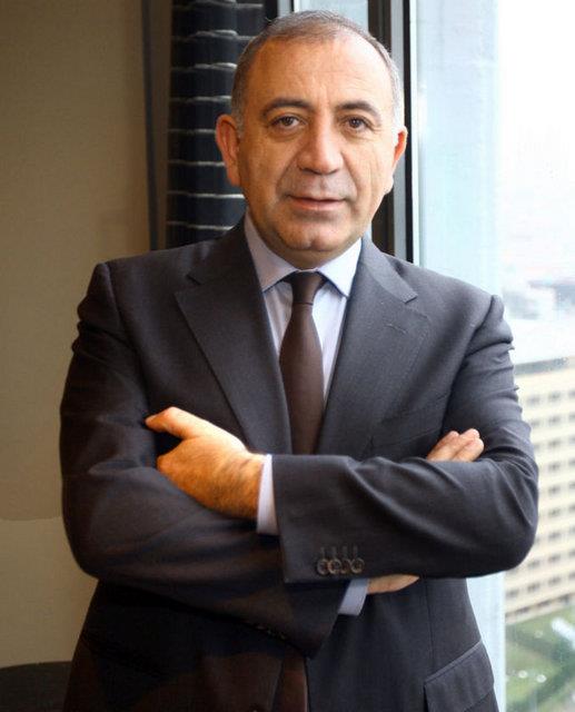 <p><b>CHP GENEL BAKAN YARDIMCISI GRSEL TEKN</b></p>   Trk tiyatrosunun en nemli isimlerinden byk bir ustay Nejat Uygur'u kaybettik. Ailesine, sevenlerine sabrlar diliyorum...