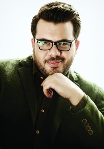 <p><b>ESER YENENLER</b></p>  Sahnede canl kanl izleme ansm bulduum, rnek aldm byk usta Nejat Uygur.. Allah rahmet eylesin.