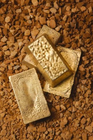 Elinde bulundurduu 8 bin tonu akn altnla dnyann en byk altn rezervine sahip lkesi ABD, 2012 sonu itibaryla retmi olduu 231 ton altn ile dnyann 3. byk altn reticisi konumunda bulunuyor.