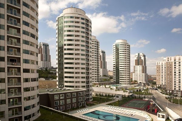 Emlak vergisine tabi deerler ise 2014 ylnda yeniden deerleme orannn yars kadar art grecek.