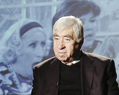 Kaynanalar dizisinde Kayserili uyank iadam &#8220;Nuri Kantar&#8221; tiplemesi ile n plana kan ve zatre tedavisi gren Tekin Akmansoy 12 ubat'ta yaamn yitirdi.