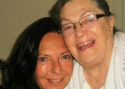 ALEV SURUR    12 Ocak'ta ise tiyatro ve sinema sanats Alev Sururi vefat etti.