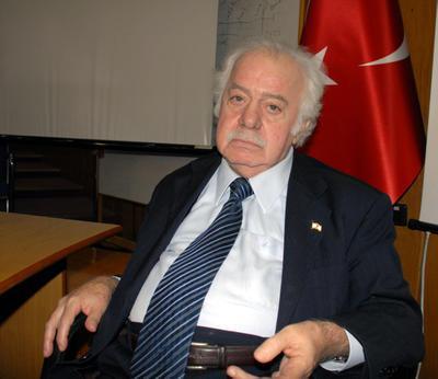 AHMET METE IIKARA    20 Ocak'ta bir lm haberi daha zd Trkiye'yi.. 'Deprem deil bina ldrr' szyle hafzalara kaznan Kzlay Badanman Prof. Dr. Ahmet Mete Ikara yaamn yitirdi.