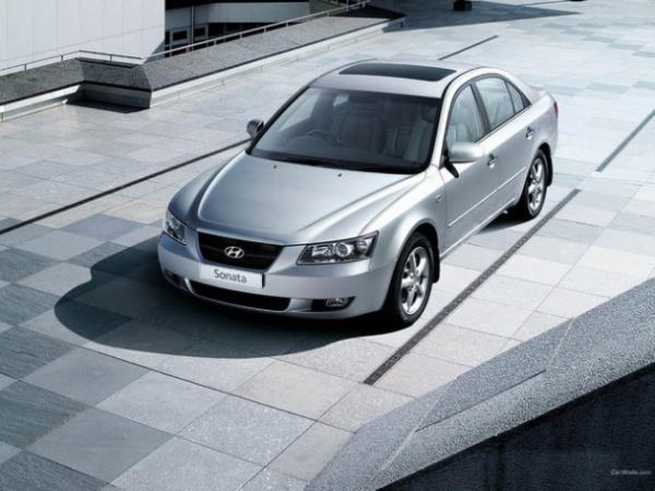 <b>Hyundai Sonata 2.0</b>  <p>2013 2.295 TL</p>  2014 2.385 TL