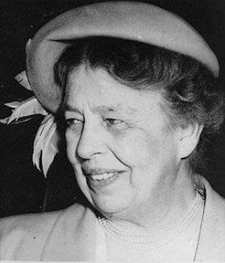 <p><b>Eleanor Roosevelt 1884-1962</b></p>   'Uluslaras nsan Haklar Bildirgesi'ni Birlemi Milletler Genel Kuruluna sunan ve kabul edilmesini salayan dnyann ilk First Lady'si