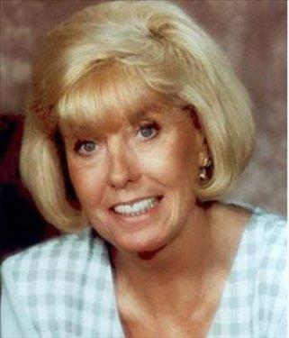 <p><b>Betty Williams 1943-</b></p>   Kuzey rlanda`da bar salamak iin Mairead Corrigan ile kurduklari Bar Topluluu ve yapt almalar nedeniyle 1977`de Nobel Bar dlne layk grld.