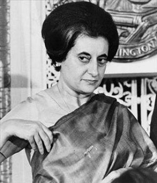 <p><b>Indira Gandhi 1917-1984</b></p>   Hindistan'n ilk kadn babakan, lkesini en zor zamanlarnda dalmaktan kurtard. Buna ramen 1984te Sih korumas tarafndan suikaste kurban gitti.