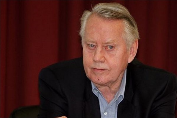 <p><b>9. Chuck Feeney</b></p>  313 milyon dolar