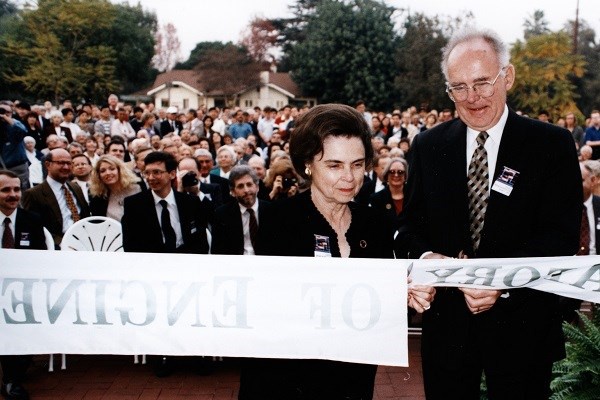 <p><b>10. Gordon - Betty Moore</b></p>  250.5 milyon dolar