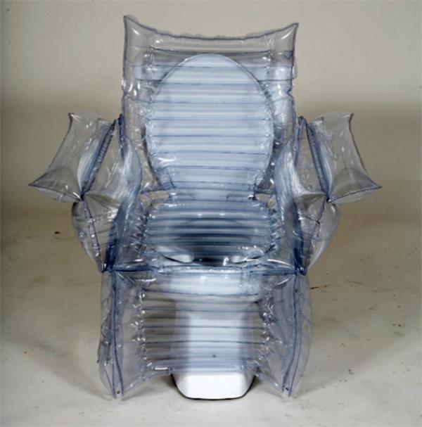 BM verilerine gre, 7 milyar insann 6 milyar cep telefonu sahibi fakat uygun tuvalet imkan bulanlarn says 4,5 milyar gemiyor.