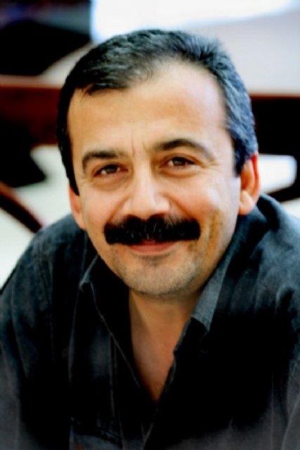 <p><b>Srr Sreyya nder</b></p>   7 Temmuz 1962 (51 yanda)