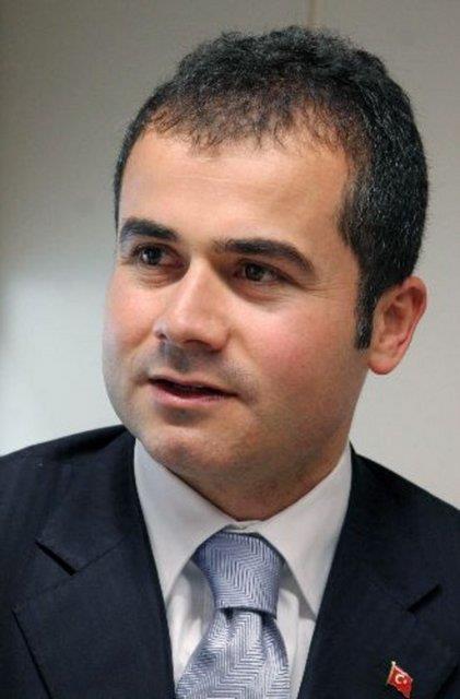 <p><b>Genlik ve Spor Bakan Suat Kl</b></p>   23 Temmuz 1972 (41 yanda)