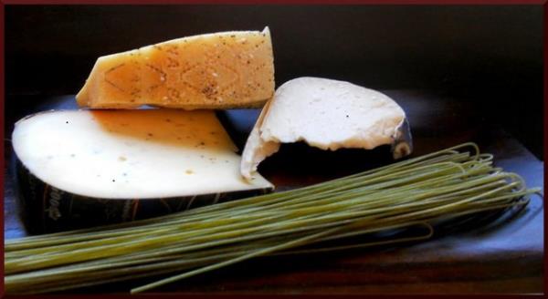 Ne var ki, eski peynirlerin fazla miktarda tketilmesi yksek tansiyona, alarjiye ve ba arsna yol aabilir.