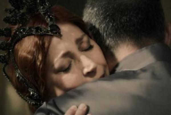 B�y�k bir cenaze t�reninin ard�ndan S�leymaniye Camiisi avlusuna g�m�ld�. Mezar� �zerine t�rbesi e�i I. S�leyman taraf�ndan yapt�r�ld�.