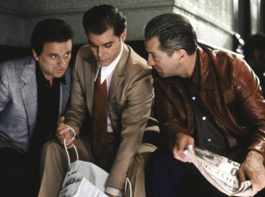 <p><b>GOODFELLAS (SIKI DOSTLAR)</b></p>    Ynetmen: Martin Scorsese (1990)