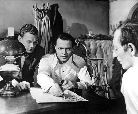 <p><b>CITIZEN KANE (YURTTA KANE)</b></p>    Ynetmen: Orson Welles (1941)