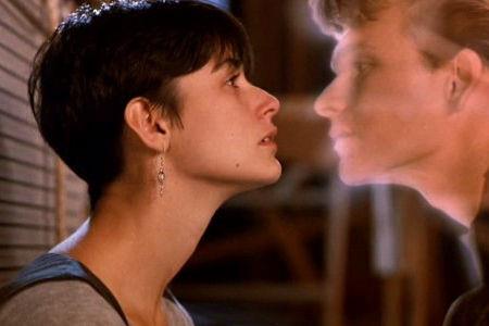 <p><b>EFSANE FLM TV DZS OLUYOR</b></p>    1990'larda ekilen ve sinema tarihine damga vuran The Ghost (Hayalet) filmi TV dizisi oluyor.