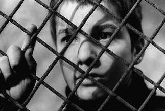 <p><b>LES CUATRO CENTS COUPS (400 DARBE)</b></p>    Ynetmen: Franois Truffaut (1959)