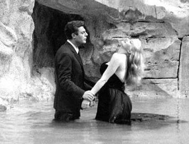 <p><b>LA DOLCE VITA (TATLI HAYAT)</b></p>    Ynetmen: Federico Fellini (1960)