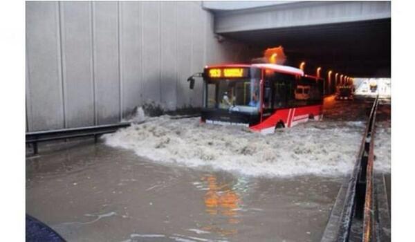 IzULA 'n  Ulam Hizmetlerine  Yeni Bir Ara daha Eklendi  FEROBS  Hem suda Hem Karada :))  <b>@ozkan_ibrahim</b>