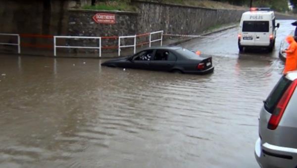 Turistik gezi iin zmir'e gelen bir grup Venedikli "kendimizi evimizde gibi hissediyoruz" dedi. <b>@Oyuna_GelmeTR</b>