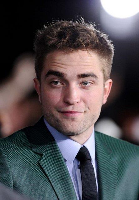 Dior Homme'un yeni yz olan Robert Pattinson, rol Jude Law'dan devrald.