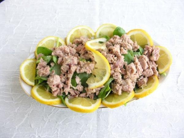 7. TON BALII: Dnyann en ok tketilen balklarndan olmasna ramen ok fazla yenildiinde sinir sistemine zarar vererek kalp hastalklar riskini artryor.