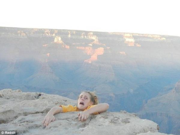 <b>Anneye korkun aka</b> Annesinin srekli merak etmesinden sklan 22 yandaki Samantha Busch, intikam almak isteyince ortaya bu fotoraf kt.