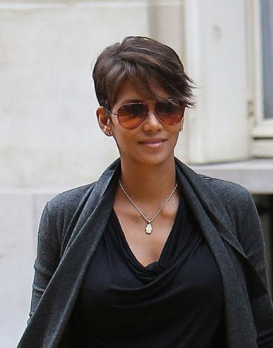 eker hastas nllerden biri de Halle Berry.