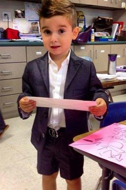 5 yandaki Alonso Mateo'nun, zerinde pahal markalarn kyafetleri, gznde son moda gzlkler, elleri ceplerinde verdii pozlar, binlerce Instagram kullancs tarafndan merakla takip ediliyor.