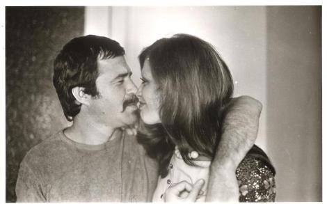 Ama bir sre sonra Berkant' terk etti. Artk ylesine nlyd ki... Ayakkabsndan rak ien bile vard. rmcer iki evlilik daha yapt. Cengiz Kartal'la 1989-1990 yllar arasnda sren evlilii bittiinde neyi var neyi yok satmt. Batman'da gayriresmi 4 ei ve 11 ocuu bulunduunu sonradan rendii iadam Hasan lk'le yapt nc evlilik, rmcer'e gre hayatnn ikinci byk hatasyd.