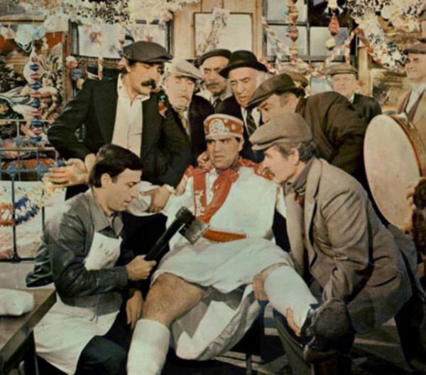 Kemal Sunal'n neredeyse btn filmlerinde rol almtr.