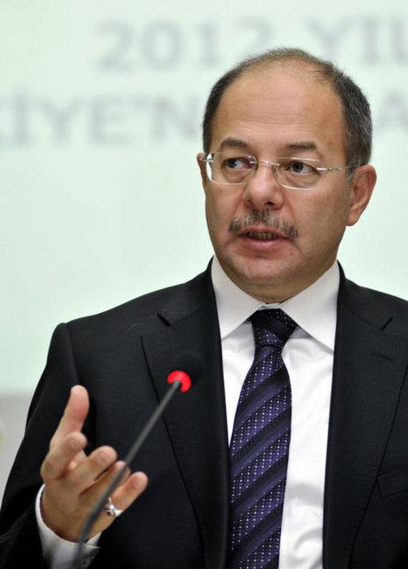 Eski Salk Bakan Recep Akda'n Erzurum adayl ise son deerlendirmelere kald.