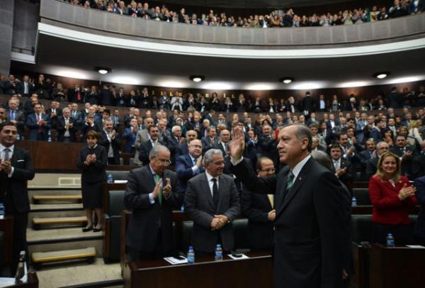 <b>YENDEN ADAY GSTERLECEK SMLER</b>