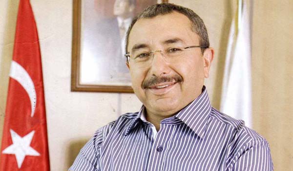 Sancaktepe'de smail Erdem devam edecek gibi...