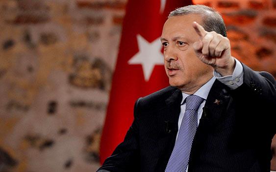 AK Parti'nin geen yerel seimde klpay kaybettii Ataehir'e Babakan'n srpriz bir isim dnd kulislerde ifade ediliyor. Ensar Vakf Bakan Avukat . Cenk Dilberolu bunlardan biri... Ancak iki dnemdir ile bakan seilen AK Parti Ataehir le Bakan Nimetullah Topu, Ataehir Belediye Bakan aday adayl bavurusu yapmak zere istifa etti. Topu'nun da aday gsterilmesi byk ihtimal...