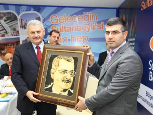 Sultanbeyli'de Hseyin Keskin bir dnem daha greve devam edebilir gibi...