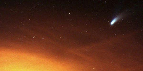 <p><b>Hale-Bopp Trajedisi</b></p>    Kefedildii 1995 ylndan sonra sadece bir kere, 28 Mart 1997 tarihinde dnyadan grlen Hale-Bopp kuyruklu yldz o gn bir trajediye neden oldu...