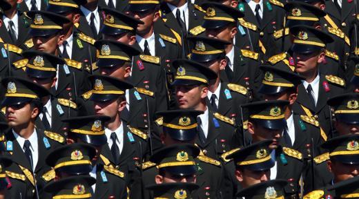 <p><b>Kdemli Albay</b></p>    25 YIL 3.536,48  <p>26 YIL 3.566,60</p>  27 YIL 3.596,71  <p>28 YIL 3.626,83</p>  29 YIL 3.656,94  <p>30 YIL 3.687,06</p>  31 YIL 3.717,17  <p>32 YIL 3.747,29</p>  33 YIL 3.777,41  <p>34 YIL 3.807,52</p>  35 YIL 3.837,64  <p>40 YIL 3.988,22</p>  45 YIL 4.138,79  <p>50 YIL -</p>  25 YIL KRAMYE 72.393,54  <p>30 YIL KRAMYE 86.872,25</p>