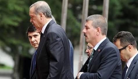 <p><b>Babakan Mavirleri</b></p>    25 YIL 3.506,53  <p>26 YIL 3.536,25</p>  27 YIL 3.565,96  <p>28 YIL 3.595,68</p>  29 YIL 3.625,40  <p>30 YIL 3.655,11</p>  31 YIL 3.684,83  <p>32 YIL 3.714,55</p>  33 YIL 3.744,26  <p>34 YIL 3.773,98</p>  35 YIL 3.803,70  <p>40 YIL 3.952,28</p>  45 YIL 4.100,86  <p> 50 YIL -</p>  25 YIL KRAMYE 71.433,65  <p>30 YIL KRAMYE 85.720,38</p>