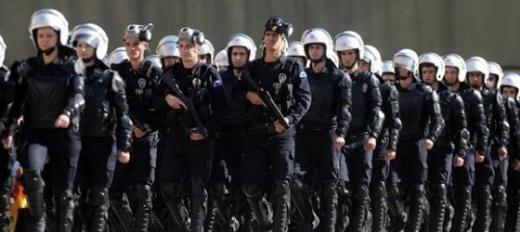 <p><b>Polis Memuru </b></p>    25 YIL 1.408,43  <p>26 YIL 1.408,43</p>  27 YIL 1.408,43  <p>28 YIL 1.408,43</p>  29 YIL 1.411,95  <p>30 YIL 1.428,56</p>  31 YIL 1.445,16  <p>32 YIL 1.461,77</p>  33 YIL 1.478,38  <p>34 YIL 1.494,98</p>  35 YIL 1.511,59  <p>40 YIL 1.594,63</p>  45 YIL 1.677,66  <p>50 YIL -</p>  25 YIL KRAMYE 39.920,54  <p>30 YIL KRAMYE 47.904,65</p>