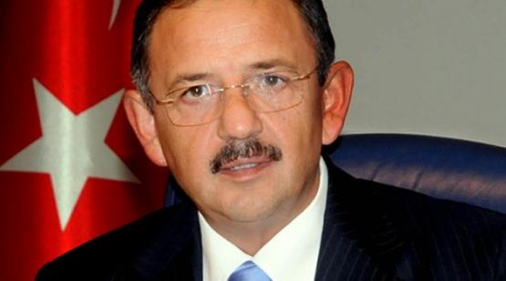 <p><b>MEHMET ZHASEK KMDR?</b></p>    Mehmet zhaseki,1957 ylnda Kayseri'de domutur. lk ve Orta renimini Kayseri'de srdrm ve Hacettepe niversitesi Elektronik Mhendislii blmn kazanmtr. Buradaki eitimini tamamlamadan stanbul niversitesi Hukuk Fakltesine girmitir. 27 Mart 1994'te Melikgazi Belediye Bakanl'n kazanmtr. 23 Haziran 1998'de ise Bykehir Belediye Bakanl'n kazanmtr. 3 dnemdir grevine devam etmektedir. Kayserispor ve Kayseri Erciyesspor Onursal Bakan olarak da tannmaktadr. Okan niversitesi Danma Kurulu yesidir.