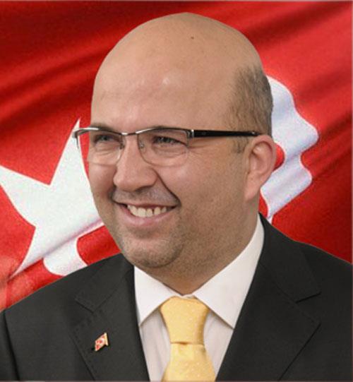 <p><b>BURHANETTN OBAN KMDR?</b></p>    1962 ylnda Afyonkarahisar'da dodu. Srasyla Cumhuriyet lkokulu, mam Hatip Lisesi Orta Okulu, Meteoroloji Teknik Lisesi, Dokuz Eyll niversitesi Hukuk Fakltesinden mezun oldu.  2002 ylnda 30 arkada ile birlikte AK Parti Afyonkarahisar l tekilatn kurmutur. 2002 ylndan beri de kurucusu olduu AK Parti'nin Afyonkarahisar l Bakan olarak grev yapmaktayken Afyonkarahisar il belediye bakanl aday adayl iin 01.12.2008 tarihinde grevinden istifa etti. Evli ve  ocuk babas olan Burhanettin oban 29 Mart 2009 tarihinde yaplan Mahalli dareler Seimlerinin ardndan Afyonkarahisar Belediye Bakanlna seilmitir.