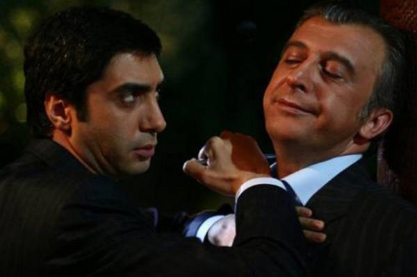 Perembe akamlar Kurtlar Vadisi izlemektir