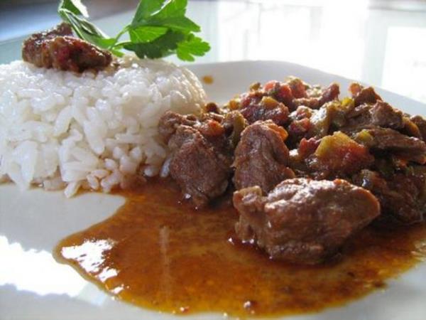 Yemein etini en sona brakr.